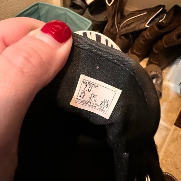 Sparkle Zebra Print Vans - Picture 5 of 6